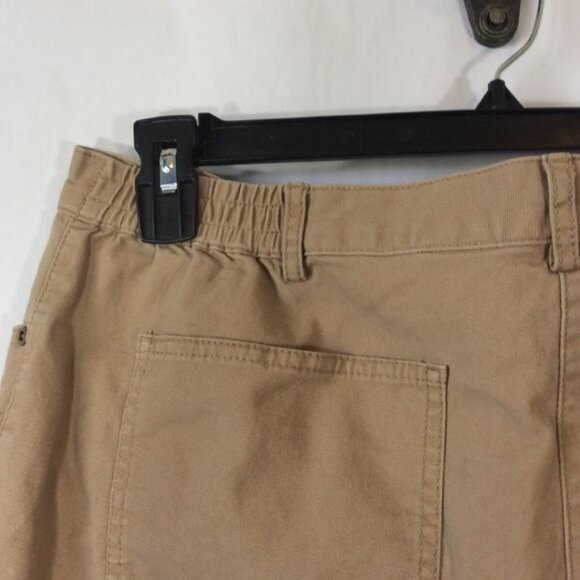 Ruby Rd. Tan Capris or Cropped Pants with Button Accents on Legs Size 14 - Picture 3 of 7
